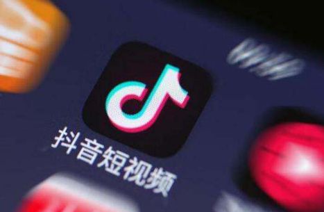 抖音車上有小人在拉屎是什么東西？抖音車上有小人在拉屎原圖介紹！